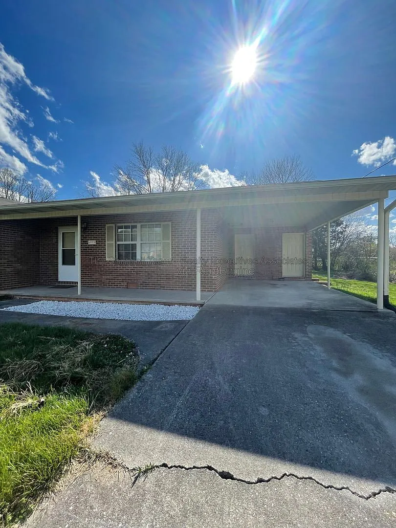 2 bed, 2.0 bath, $1,640 — Photo 1