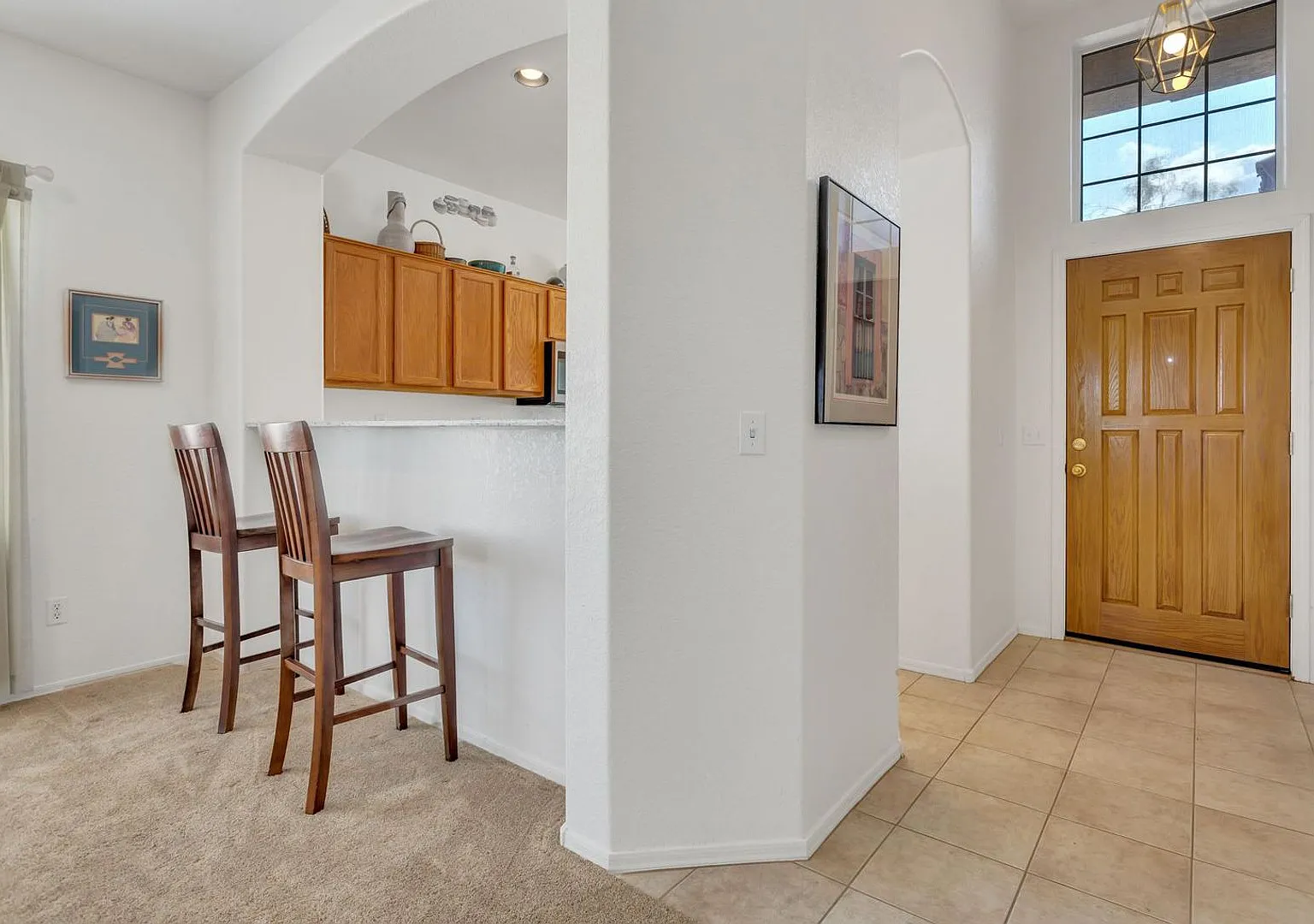 Beautiful 3 bedroom, 2 bath in great Mesa location! — Photo 4