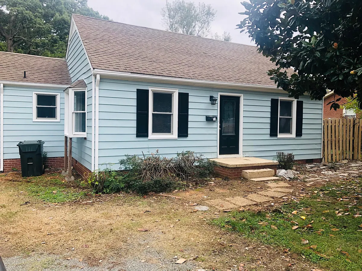 Building Photo - 206 Woodlawn Dr