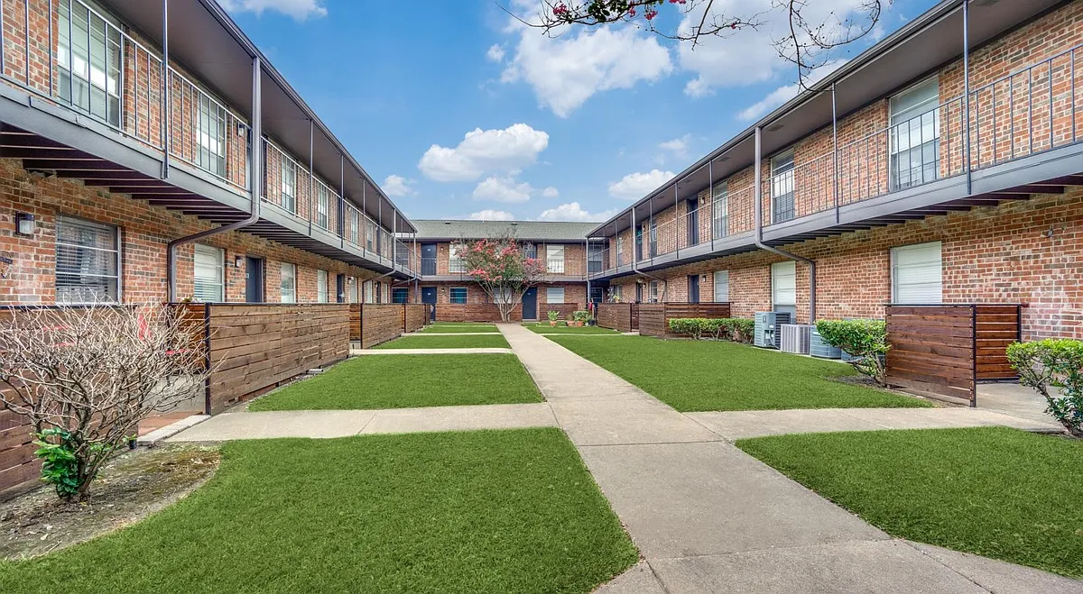 Building Photo - Highland Terrace