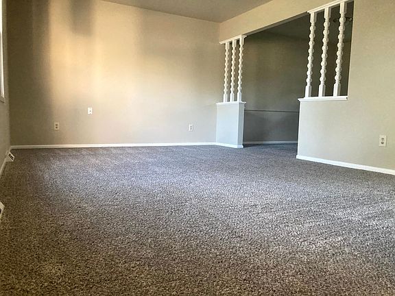 3rd image of 2204 Camelot Ct