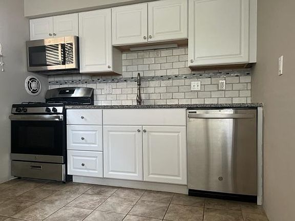 2nd image of 514 Mariedale Dr #4