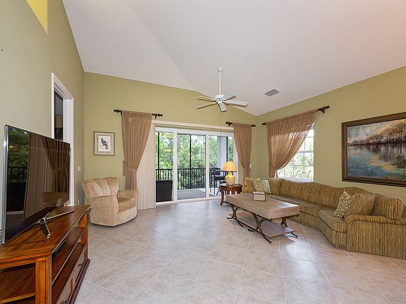 2nd image of 7849 Hawthorne Dr Unit 804