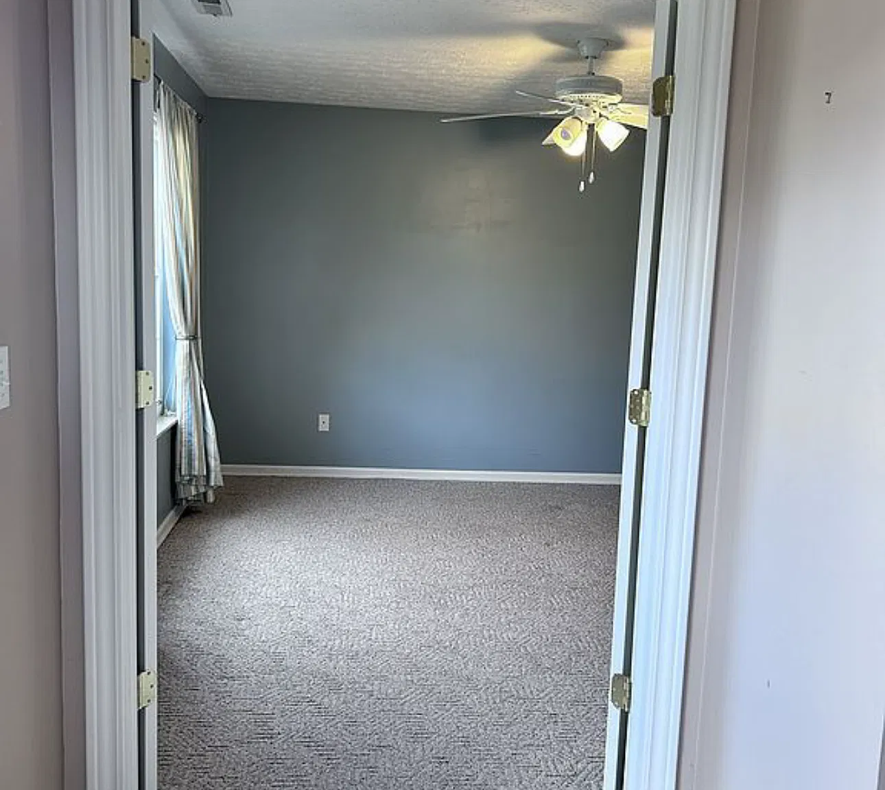 3 bed, 1536 sqft, $2,400 — Photo 4