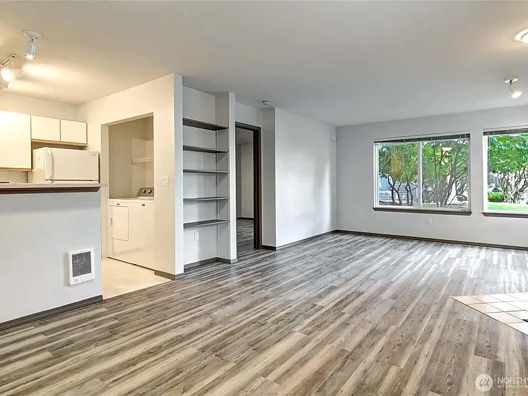 9210 Market Pl #G104 — Photo 6