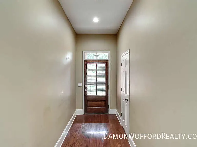 124 Raintree Rd — Photo 12