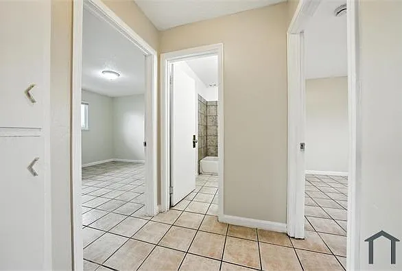 7123 Holly St #C — Photo 15