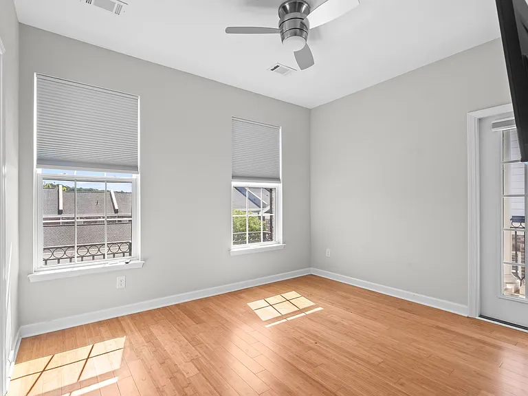 2798 Howard Ave #G — Photo 29