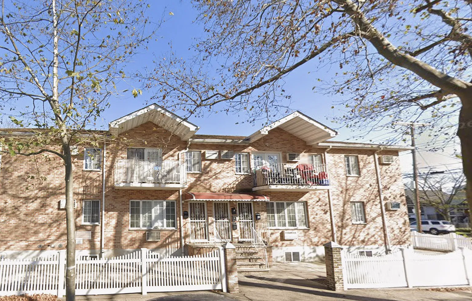3 bed, 1200 sqft, $4,250 — Photo 1