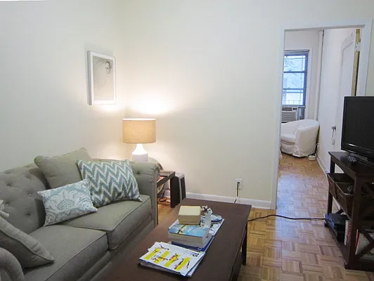 Rented by City Connections Realty | media 18