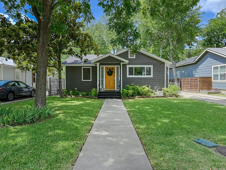 1709 Payne Ave — Photo 2