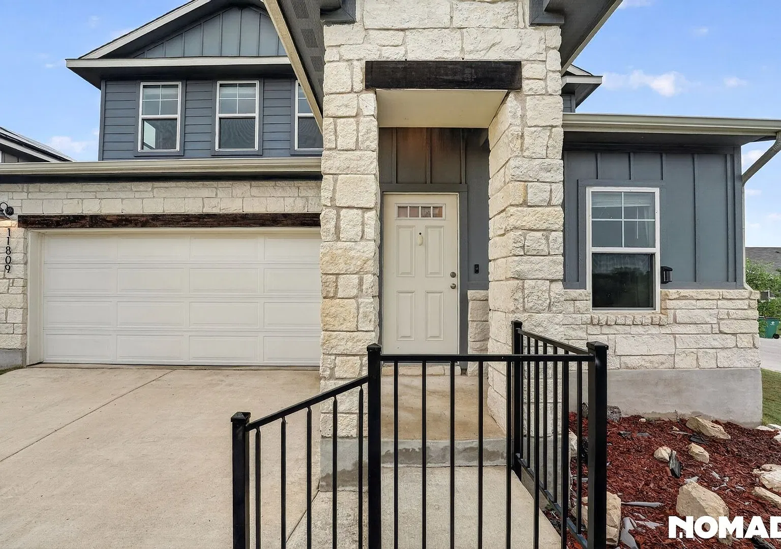 Spacious 5BR Condo in Austin — Photo 3
