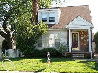 1st image of 1332-1334 Beaconsfield Ave