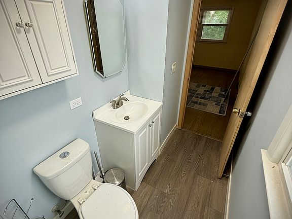 4th image of 318 N Kaspar Ave