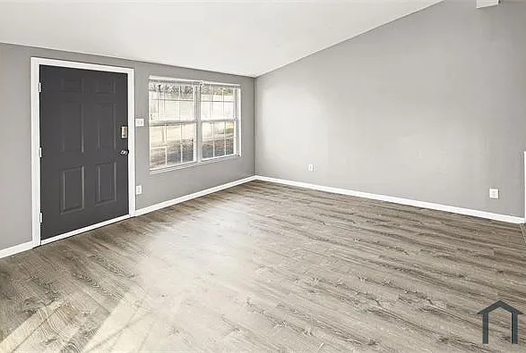 2857 Dawnview Dr — Photo 5