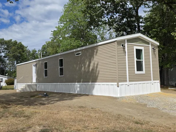 127 Shaker Road #32, Gray, ME 04039