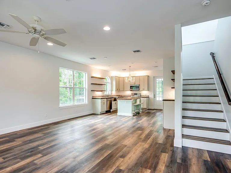 3074 Andrews Ave — Photo 4
