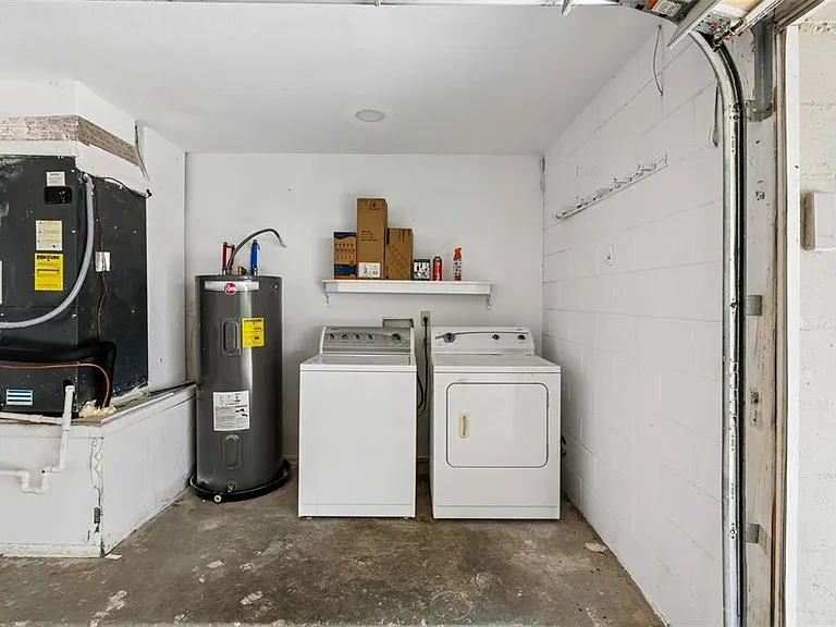 400 E Silver Star Rd — Photo 48
