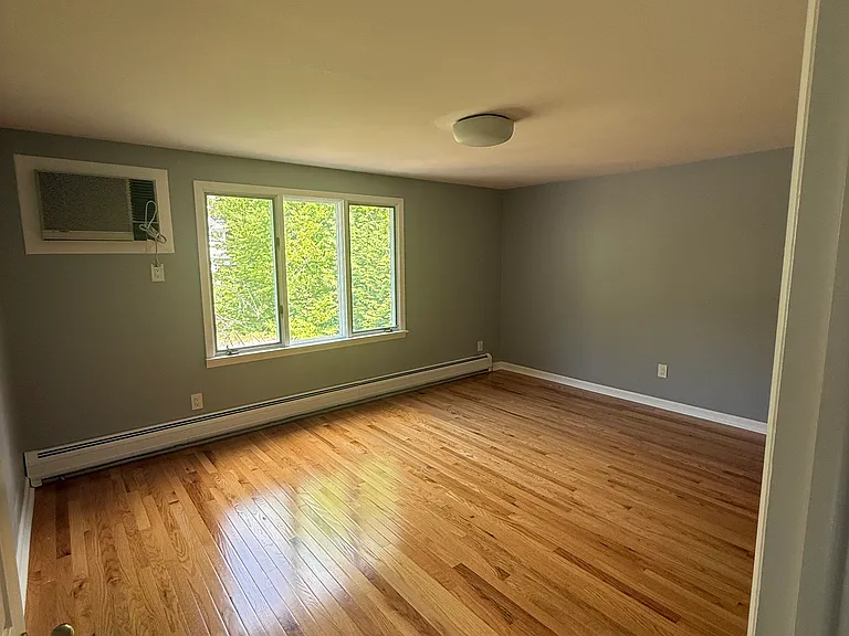 560 Cortland St #2 — Photo 8