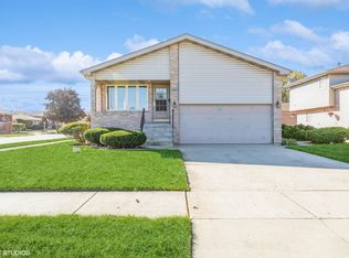 1351 Memorial Dr, Calumet City, IL