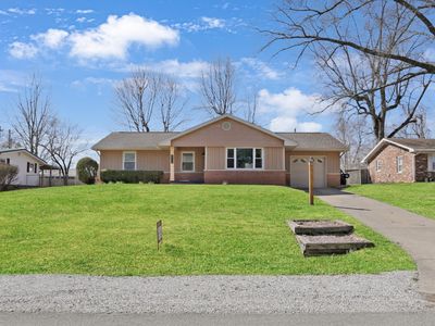 612 Prince Dr, Newburgh, IN, 47630