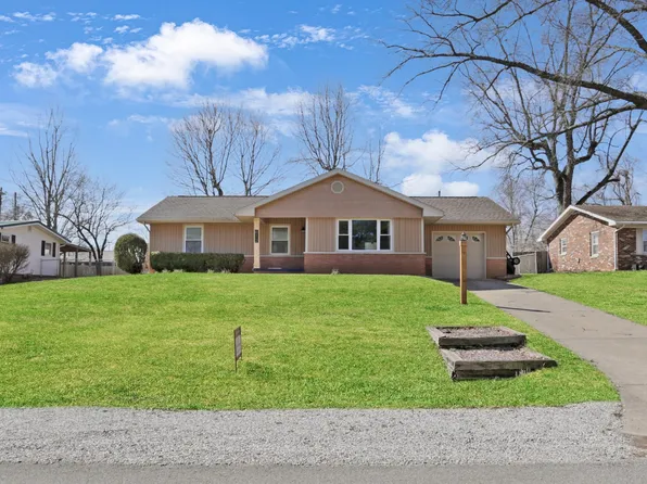 612 Prince Dr, Newburgh, IN 47630