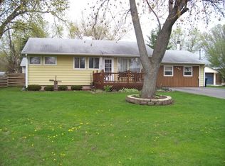 443 Douglas Rd, Batavia, IL 60510