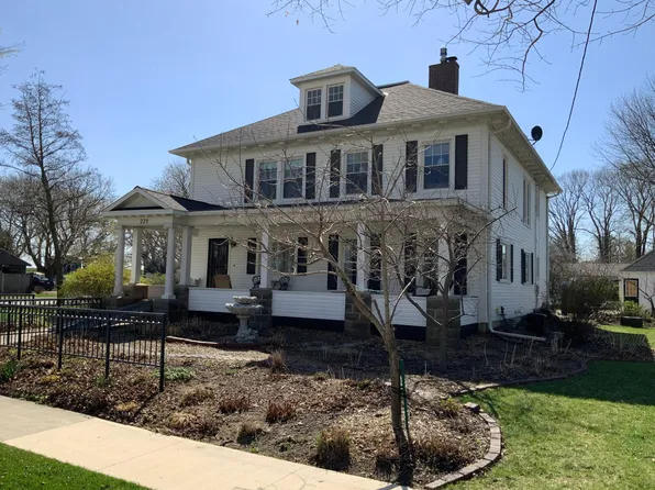 229 1st St SW, Grand Meadow, MN 55936