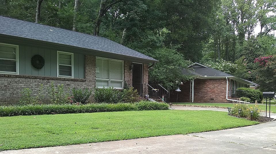 2nd image of 3 Heritage Ct Unit 3A