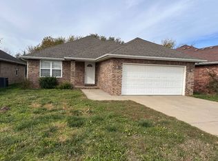 3425 S Juniper Ave, Springfield, MO 65804