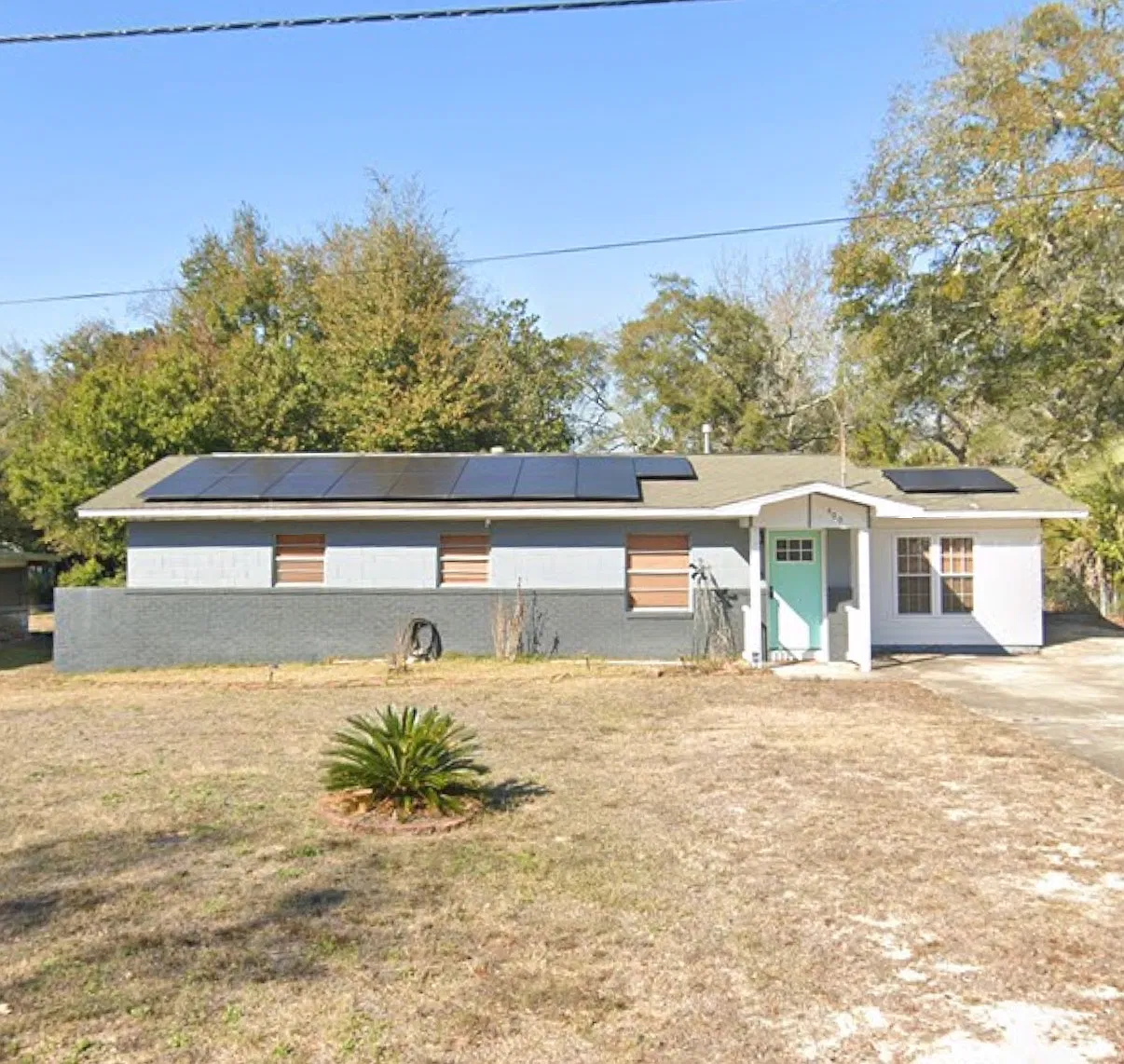 4 bed, 1256 sqft, $1,950 — Photo 2