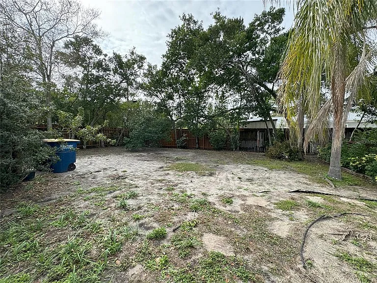 210 Baker Ave — Photo 28