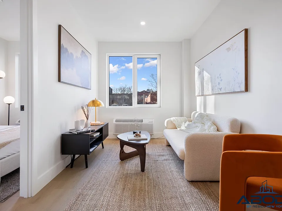 102 E 53rd St #2D