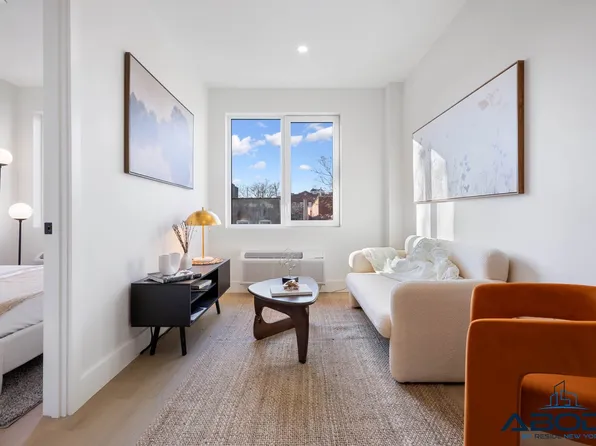 102 East 53rd Street image 1 of 15