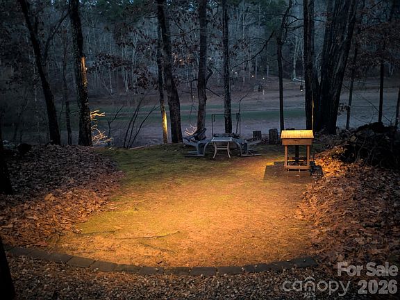 4th image of 228 Creek View Rd