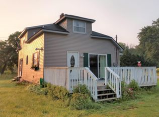 403 Sutherland St, Cheboygan, MI 49721