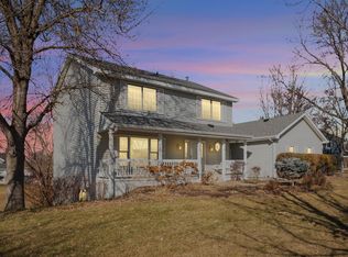 17040 Creek Ridge Trl, Minnetonka, MN 55345