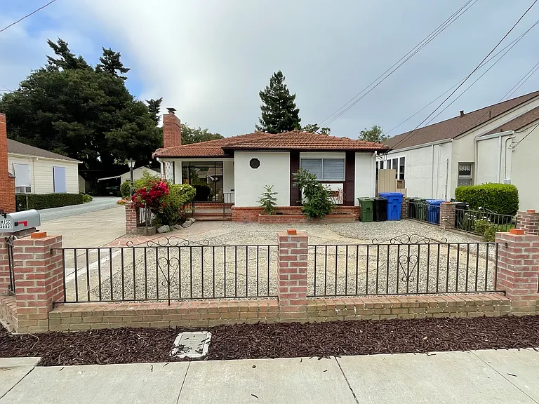 36933 Niles Blvd — Photo 3
