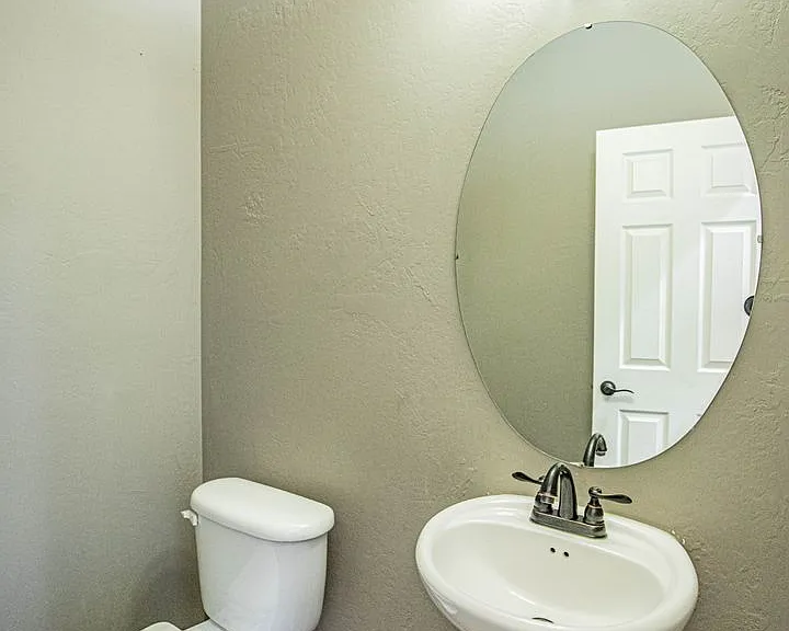 1501 Galway Dr — Photo 10