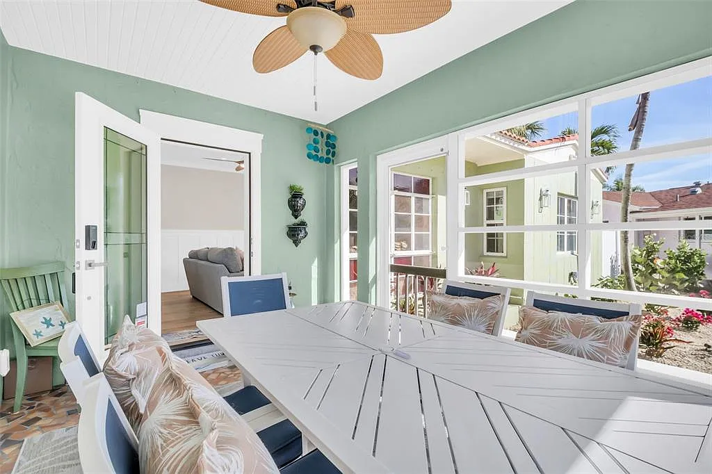 3 bed, 2.0 bath, 1243 sqft, $5,000 — Photo 4