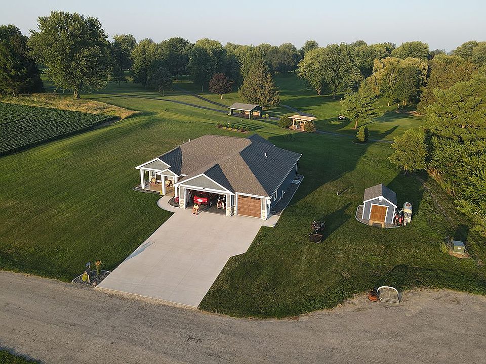 2nd image of 7320 Golfview Ln