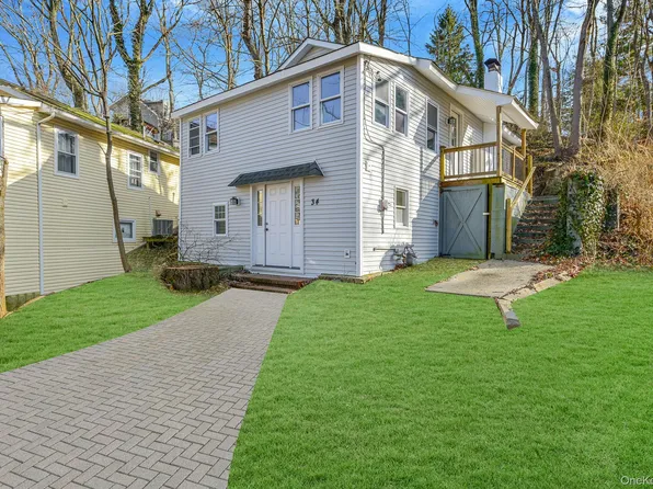 34 Glenna Little Trail, Huntington, NY 11743