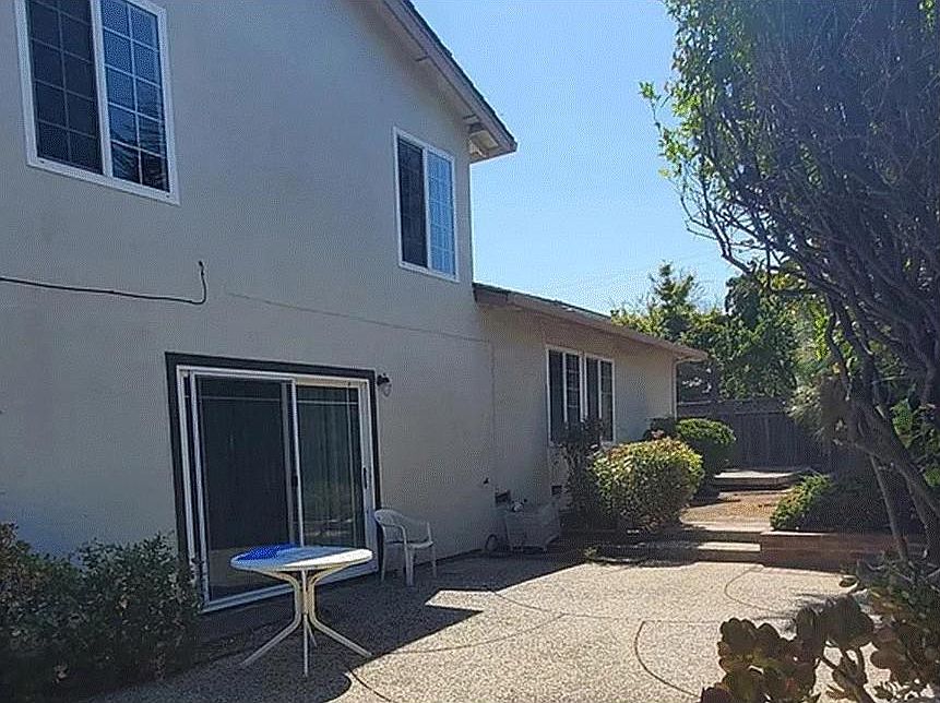 1st image of 6385 Vicanna Dr