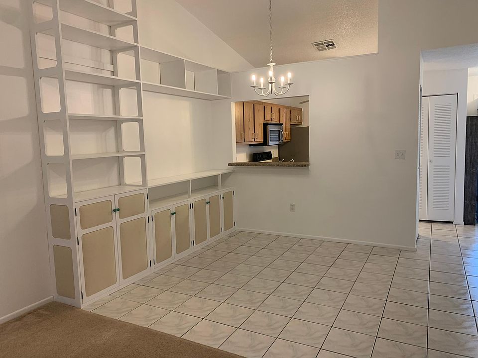 1st image of 2912 Prince Oak Ct