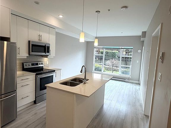 2nd image of 1020 Inverness Rd #106