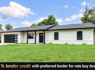 2913 Parkwood Dr, Rogers, AR 72756