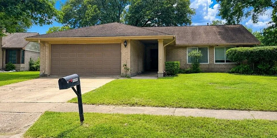 15343 Mondrian Dr