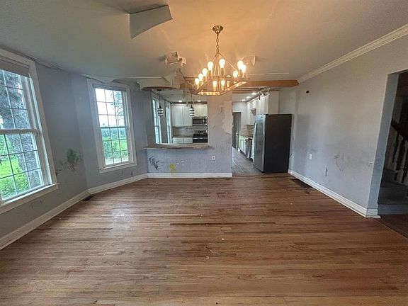 5th image of 5400 Haycraft Rd