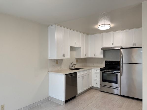 330 Monterey Blvd APT 1