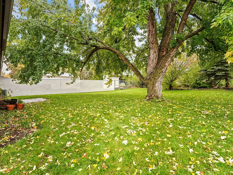 13406 E 10th Ave — Photo 4